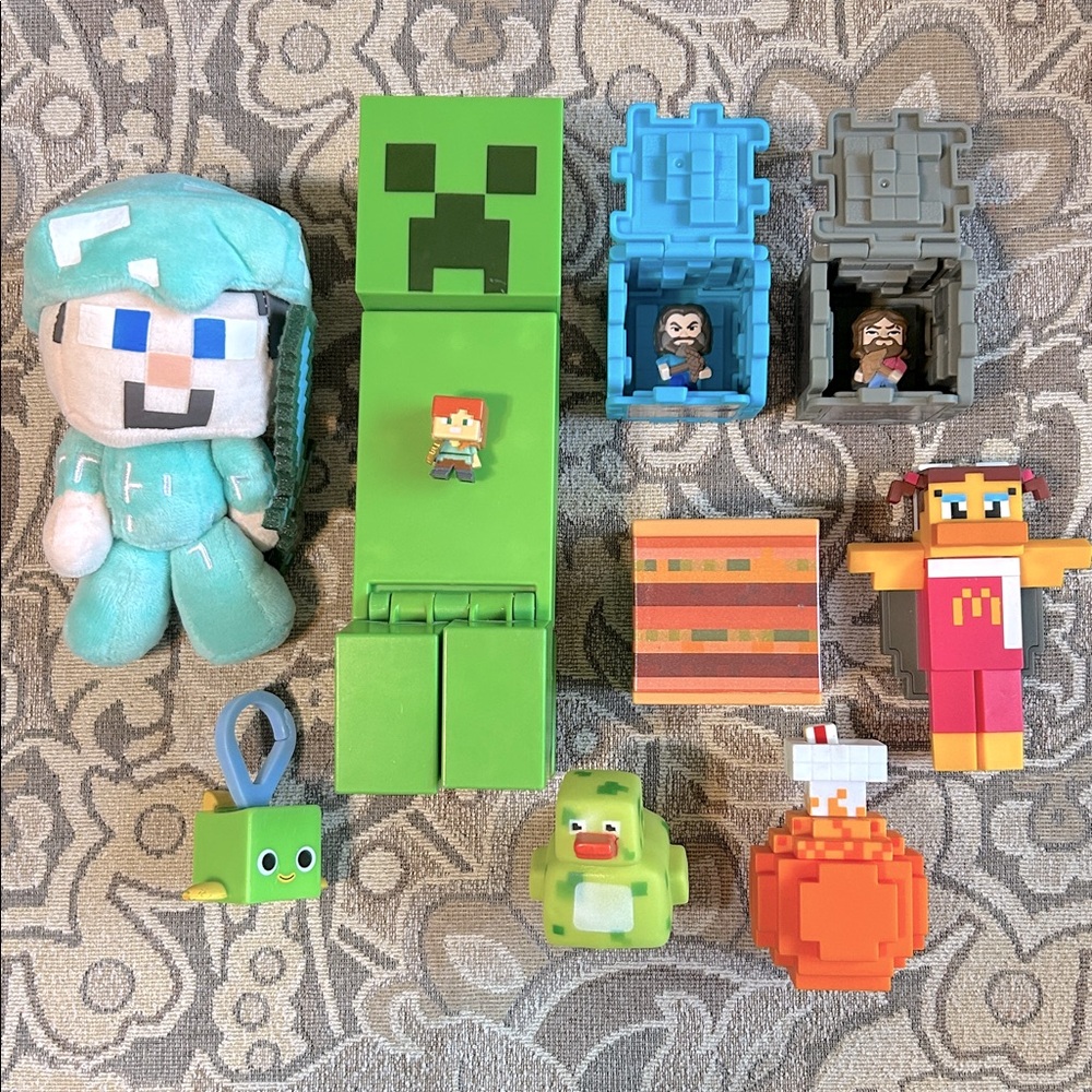 Minecraft Bundle: 8” Diamond Steve with Sword Plushie, Poseable Creeper Figure +